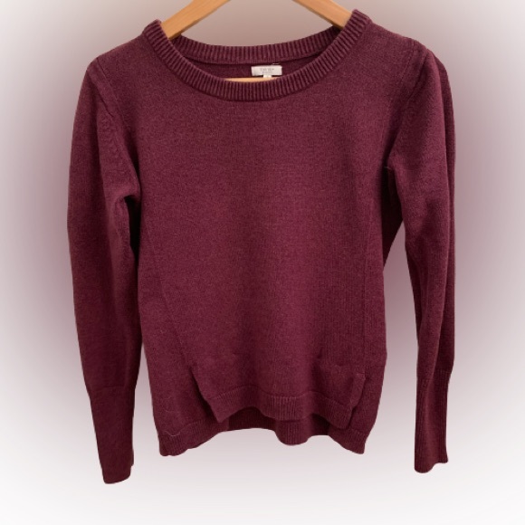 Size Small Tavik Sadie Sweater Sweater in Heather Rosewood color - Picture 4 of 9